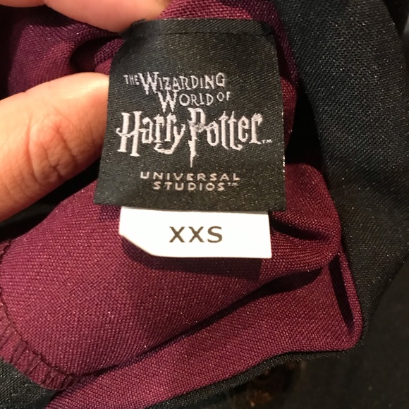 Universal Studios Harry Potter Gryffindor Robes - Picture 8 of 9